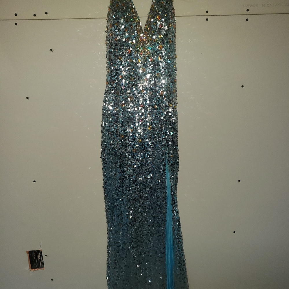 Prom/pageant dress size 6